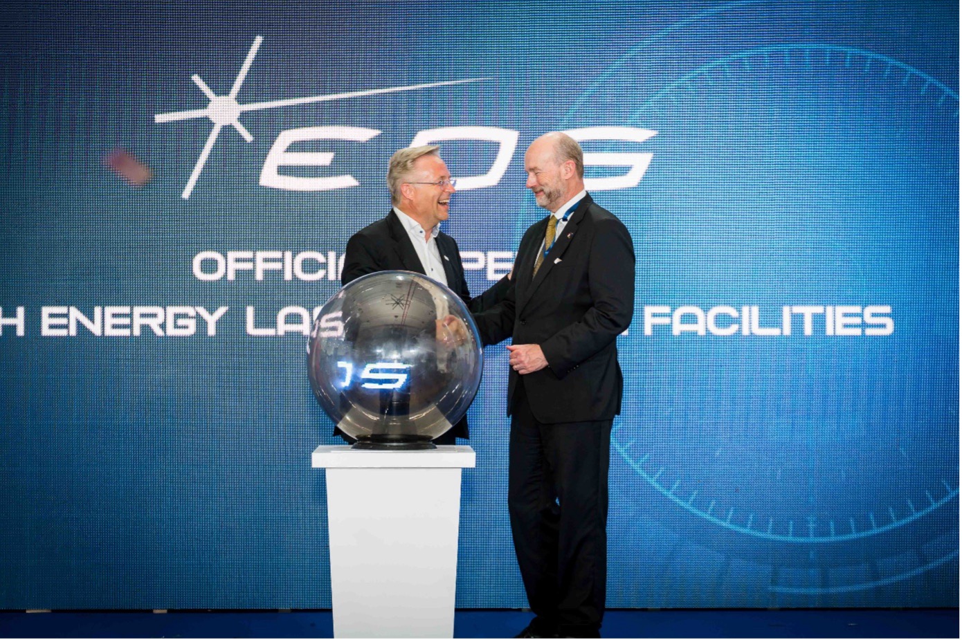 EOS hat am 6. Januar 2026 offiziell seinen neuen Standort in SIngapur eröffnet.