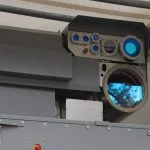 Der Laser des Start-ups INLEAP Photonics nutzt industriell erprobte Technologie für seine Lösung zur kontrollierten und augensicheren Drohnenabwehr.