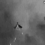 Russische Drohnen: Eine Geran-2-Drohne wurde beim Auslegen von Minen ertappt, gefilmt von einer ukrainischen Abfangdrohne. (Serhii_Flash Telegram-Kanal)