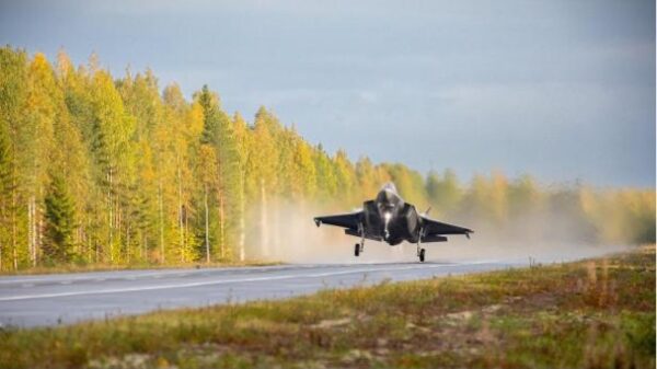 F-35A landet auf einer Autobahn. (Foto- NOR Luftwaffe)