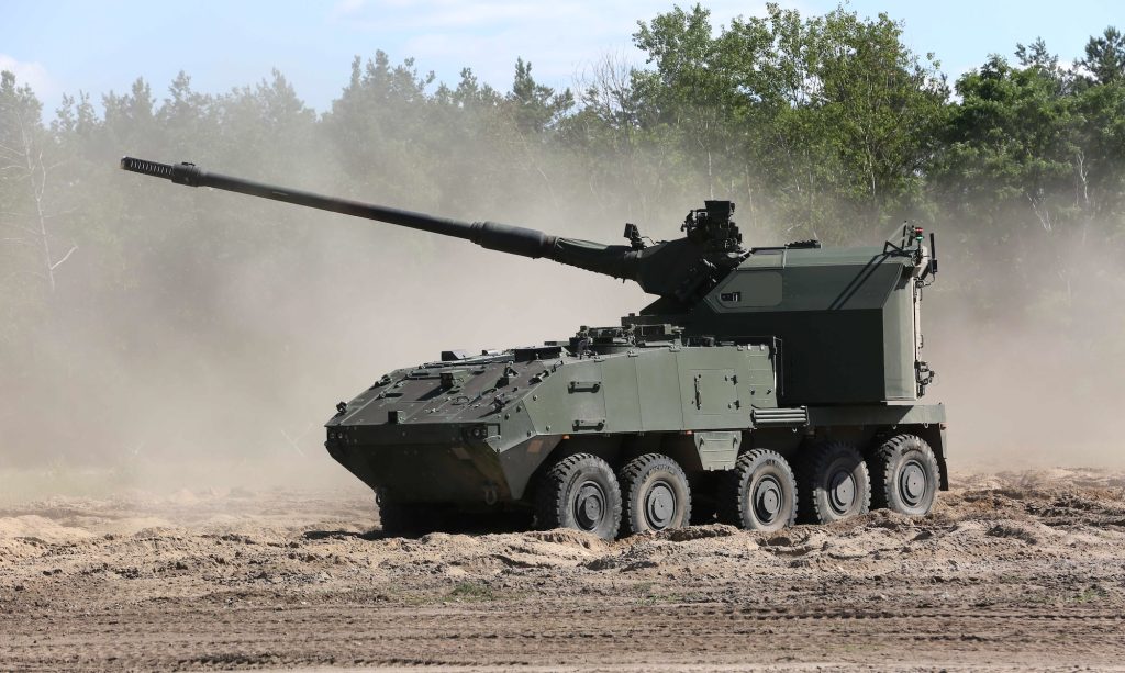 Das Artilleriesystem KNDS auf Piranha IV 10x10 von GDELS.