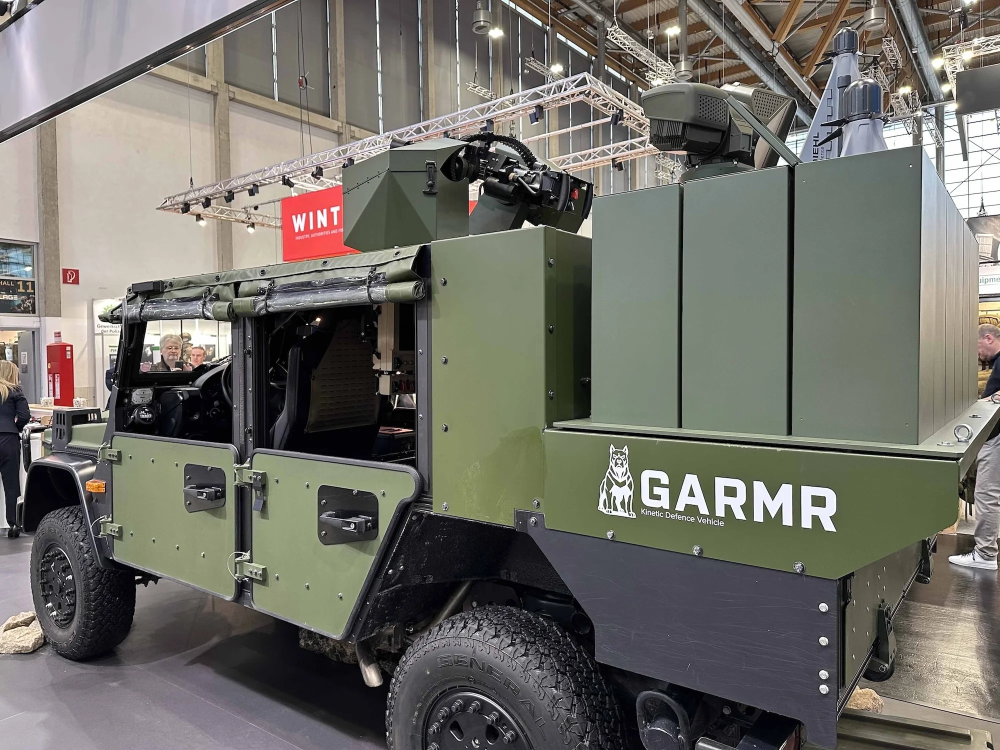 Heute zeigte Diehl Defence bei der Enforce Tac erstmals das Drohnenabwehrsystem GARMR. Der Name stammt von einem Wachhund aus der nordischen Mythologie.