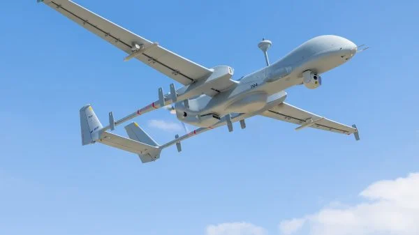 Japan hat israelische UAVs wie die Heron-Mk 2 bis 2025–2026 getestet.