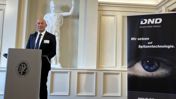 „Sie werden uns in Zukunft wieder als Minenhersteller erleben“, betonte Michael Humbek, Geschäftsführer von Dynamit Nobel Defence, beim gestrigen Parlamentarischen Abend des Unternehmens in Berlin.