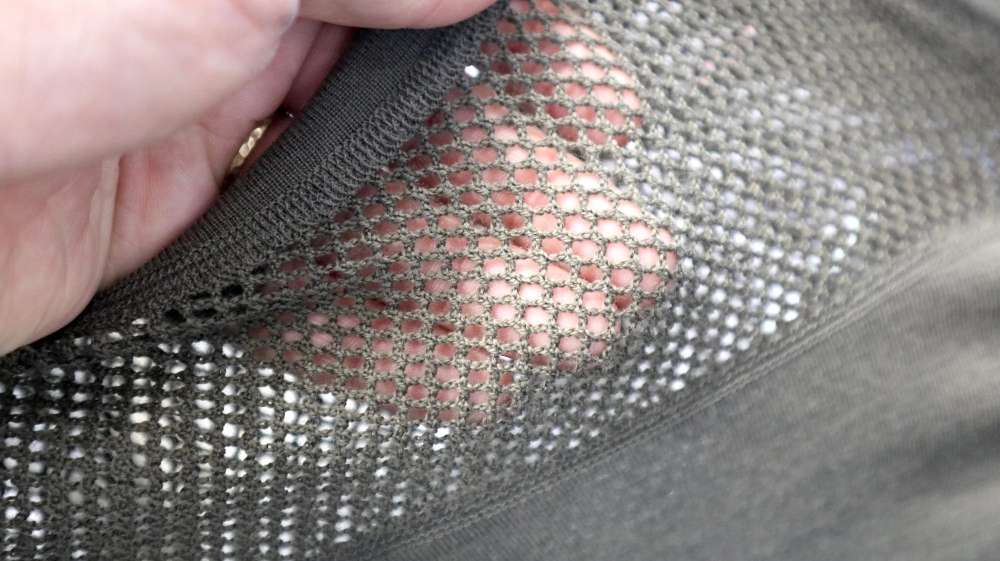 Fest und flexibel gewebt.