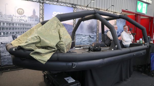 SOAL Marine Group: Auf der Enforce Tac in Nürnberg präsentierte die SOAL Group ein aufblasbares Gerüst für die taktischen KRAKA Boote.