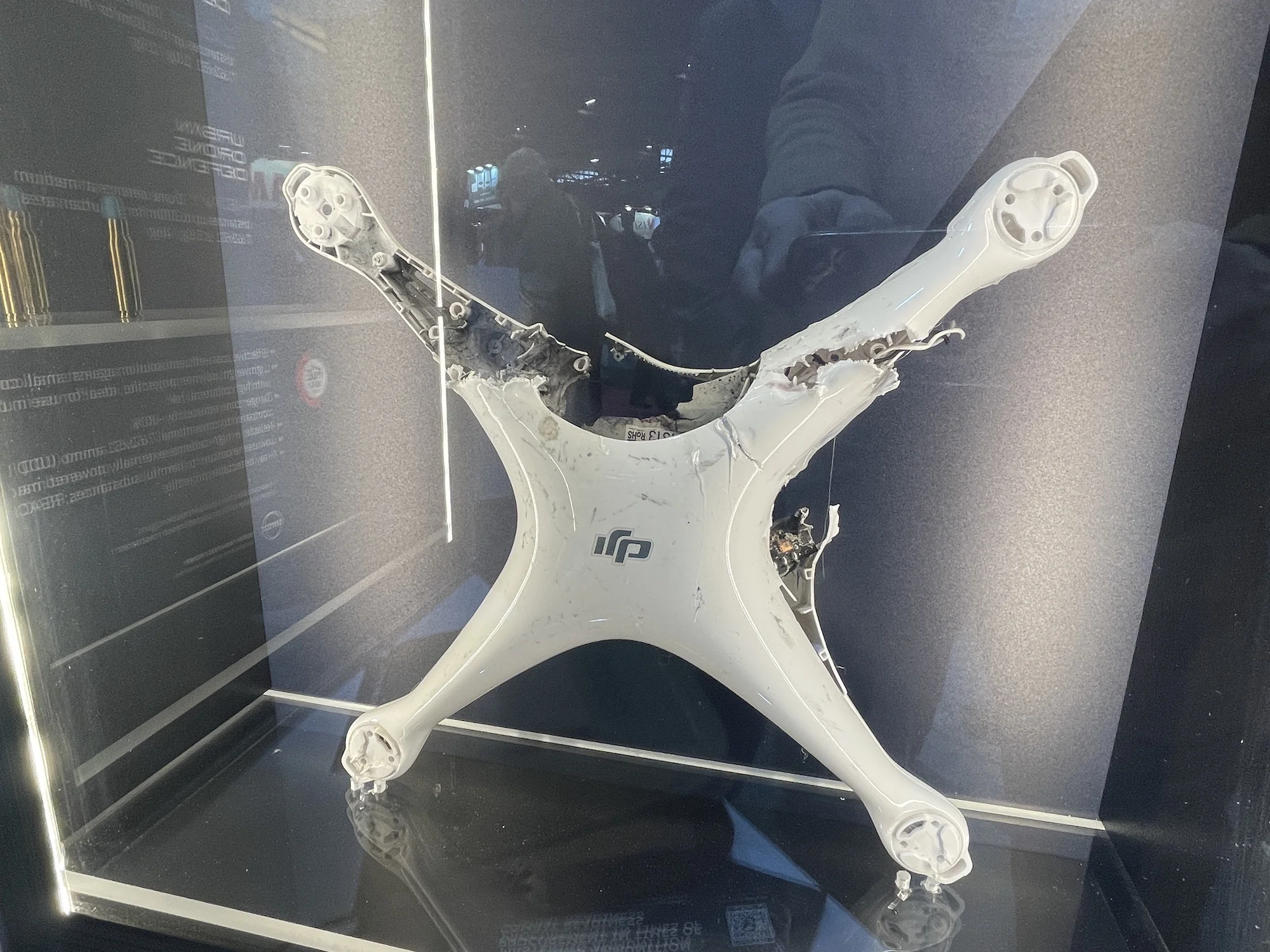 Drohne nach einem Beschuss.