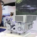 Rolls-Royce präsentiert mtu PowerPack Xelerate: Integriertes Hybrid-Antriebssystem für Landstreitkräfte.