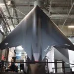 nur 45 % des Originals – der X-BAT von Shield AI auf der Eurosatory.
