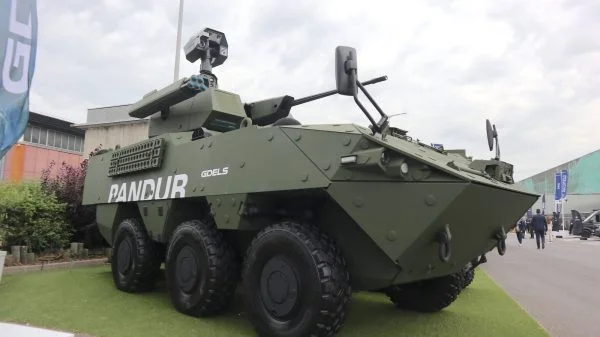 Das PANDUR 6×6 Evo Counter-Drone Vehicle von GDELS auf der Eurosatory 2026.