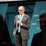 Westliche Waffen: Bundeskanzler Friedrich Merz hier bei einem Wahlkampfauftritt im Februar.
