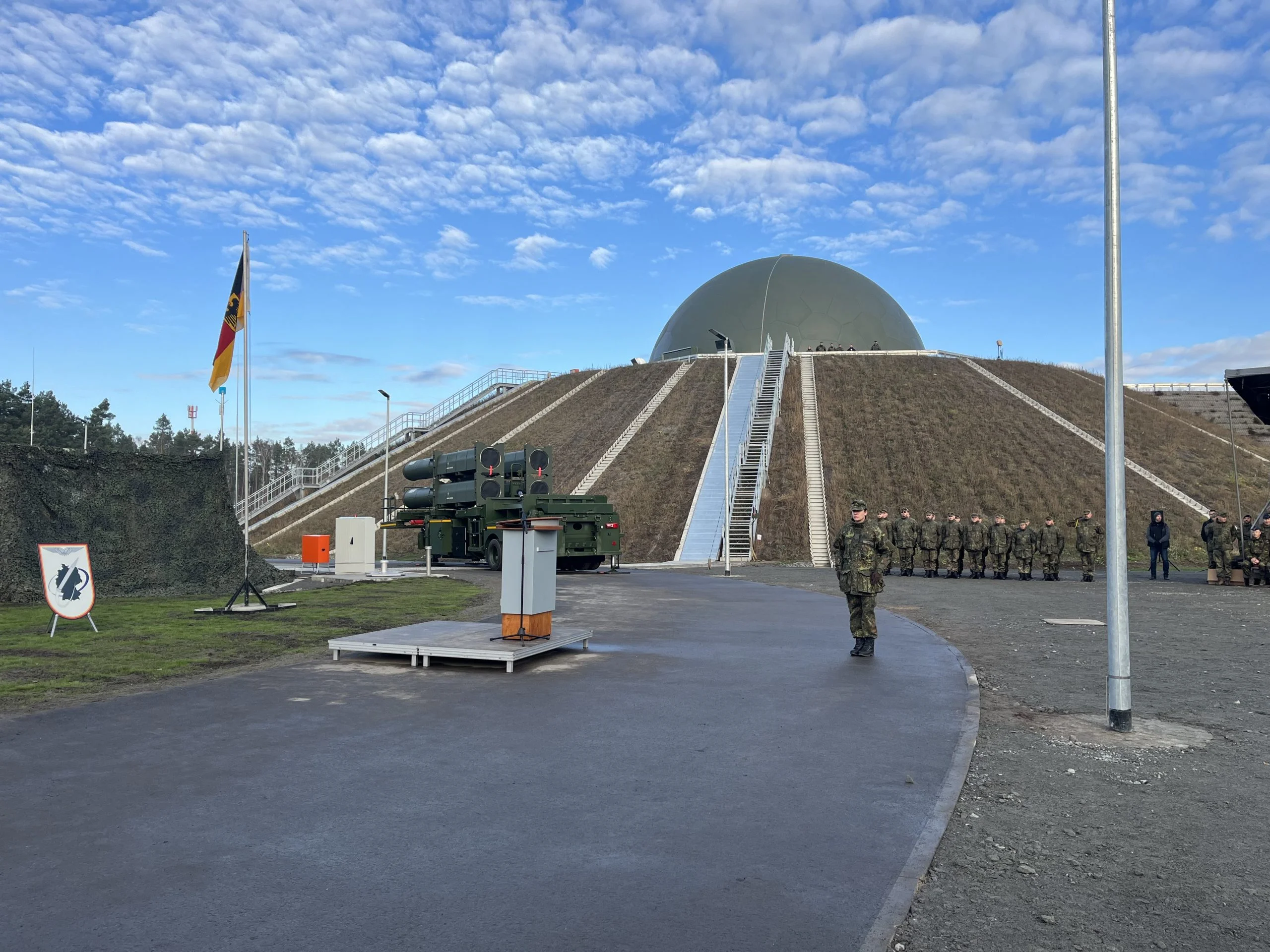 Das deutsche Arrow 3 Luftverteidigungssystem erklärte heute IOC in der Liegenschaft Annaburger Heide für die Bundeswehr. Foto: Defence Network/Dorothee Frank