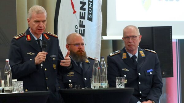 Generalleutnant Lutz Kohlhaus verkündete heute in Berlin die Absicht der deutschen Luftwaffe, Arrow 4 aus Israel zu beschaffen.