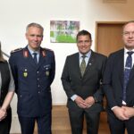Feierten die Eröffnung des neuen Büros von Kongsberg in Berlin (v. l. n. r.): die norwegische Botschafterin in Deutschland, Laila Stenseng und, Brigadegeneral Henrik Scholz, Abteilungsleiter Weiterentwicklung und Planung im Kommando Luftwaffe, sowie Oliver Dellschau und Øyvind Kolset von Kongsberg.