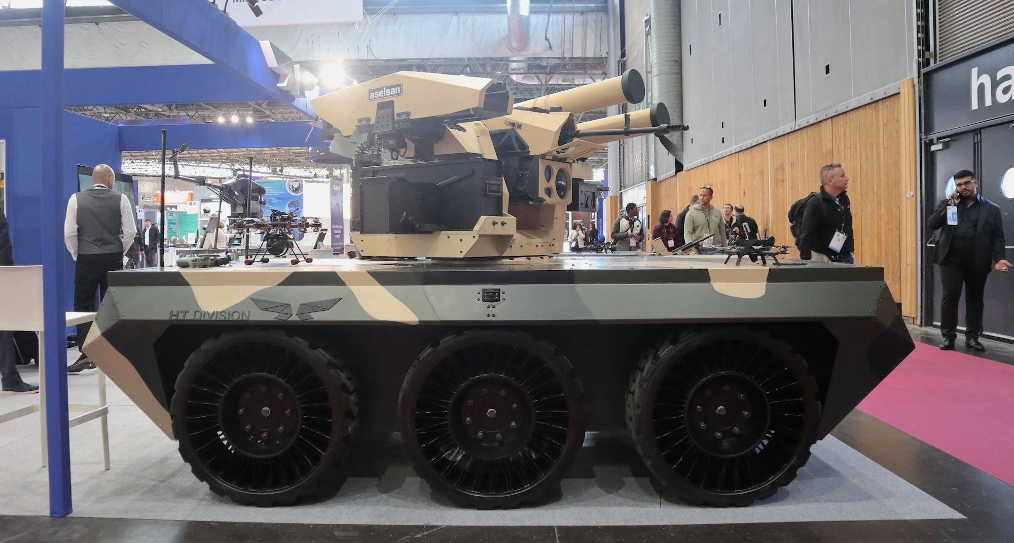 Das UGV Katica von HT Division in Paris.