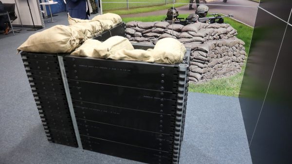 Das mobile Schutzwandsystem ROM-Fort wurde erstmals auf dem Industry Day in Ingolstadt.