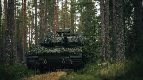 Das aktive Schutzsystem Iron Fist von Elbit Systems soll in weitere CV90-Schützenpanzer integriert werden.