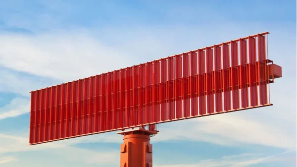 Sekundäres Überwachungsradar von Indra.