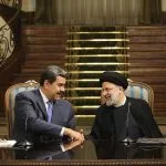 Bereits 2022 unterzeichneten der Präsident Venezuelas, Nicolás Maduro (l.) und der damalige Präsident Irans, Seyed Ebrahim Raisi, ein gemeinsames Abkommen.