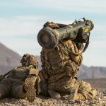 In der Panzerabwehrwaffe Javelin sind laut dem Bericht von Govini über 200 Halbleiter enthalten.
