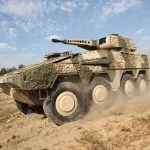 Im jetzt mit der OCCAR geschlossenen Vertrag sind 222 Schakal direkt für Deutschland und die Niederlande beauftragt sowie 248 weitere Radschützenpanzer als Option enthalten.