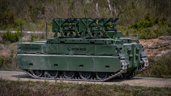 Rheinmetall hat die Übernahme der Mehrheitsbeteiligung an DOK-ING erfolgreich abgeschlossen und weitet sein Portfolio im Bereich der unbemannten Fahrzeuge aus.