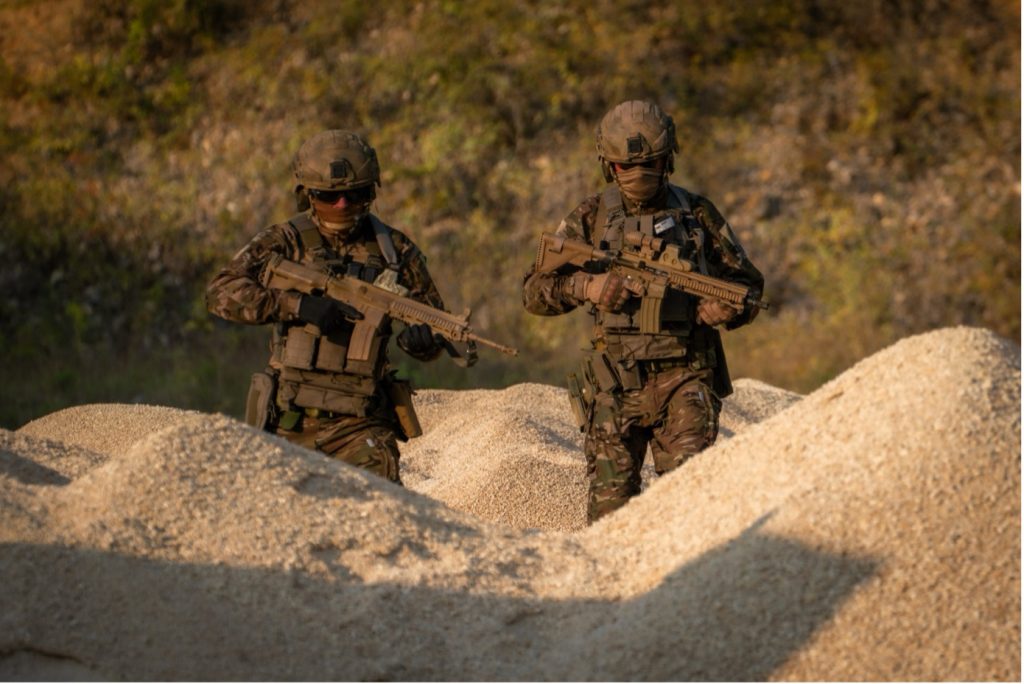 Flammschutz: Kampfanzug mit der neuen Generation der PYRAD Materialtechnologie. (Foto- Gore)