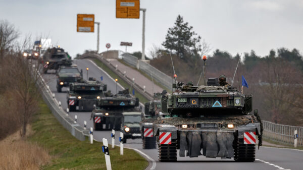Kräfte vom Panzergrenadierbataillon 393 verlegen in der Stand-Up Phase für die VJTF 2023 zum Gefechtsübungszentrum. Foto: Bundeswehr