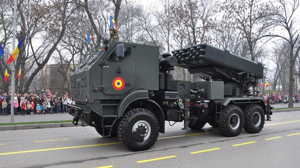 Elbit Systems unterstützt Rumänien dabei, seinen veralteten 122-mm-Mehrfachraketenwerfer (MRL) vom Typ LAROM zu modernisieren.
