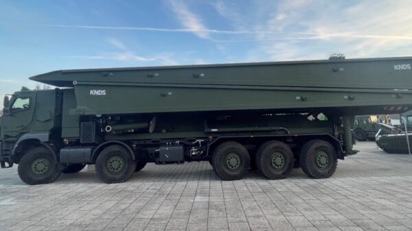 LEGUAN auf einem geschützten LKW Tatra 10x10. (Foto- AF)