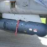 Der LITENING-Pod von Rafael ist ein elektrooptischer/infraroter Zielbehälter, der Ziele auf große Entfernung erkennen, erfassen, identifizieren und verfolgen kann.