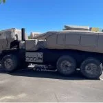 Mit u.a. aufblasbaren Attrappen als Scheinziel versucht der Iran die US-amerikanischen und israelischen Luftstreikräfte zu täuschen. Hier symbolisch eine aufblasbare Attrappe eines LKW.