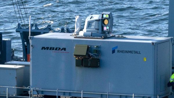 Deutscher Laser: Laserwaffenerprobung auf der Fregatte SACHSEN durch Rheinmetall und MBDA.