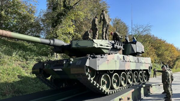 Leopard 2 A7 A1 mit dem israelischen Selbstschutzsystem Trophy beim Roll-out am 29. Oktober 2024.