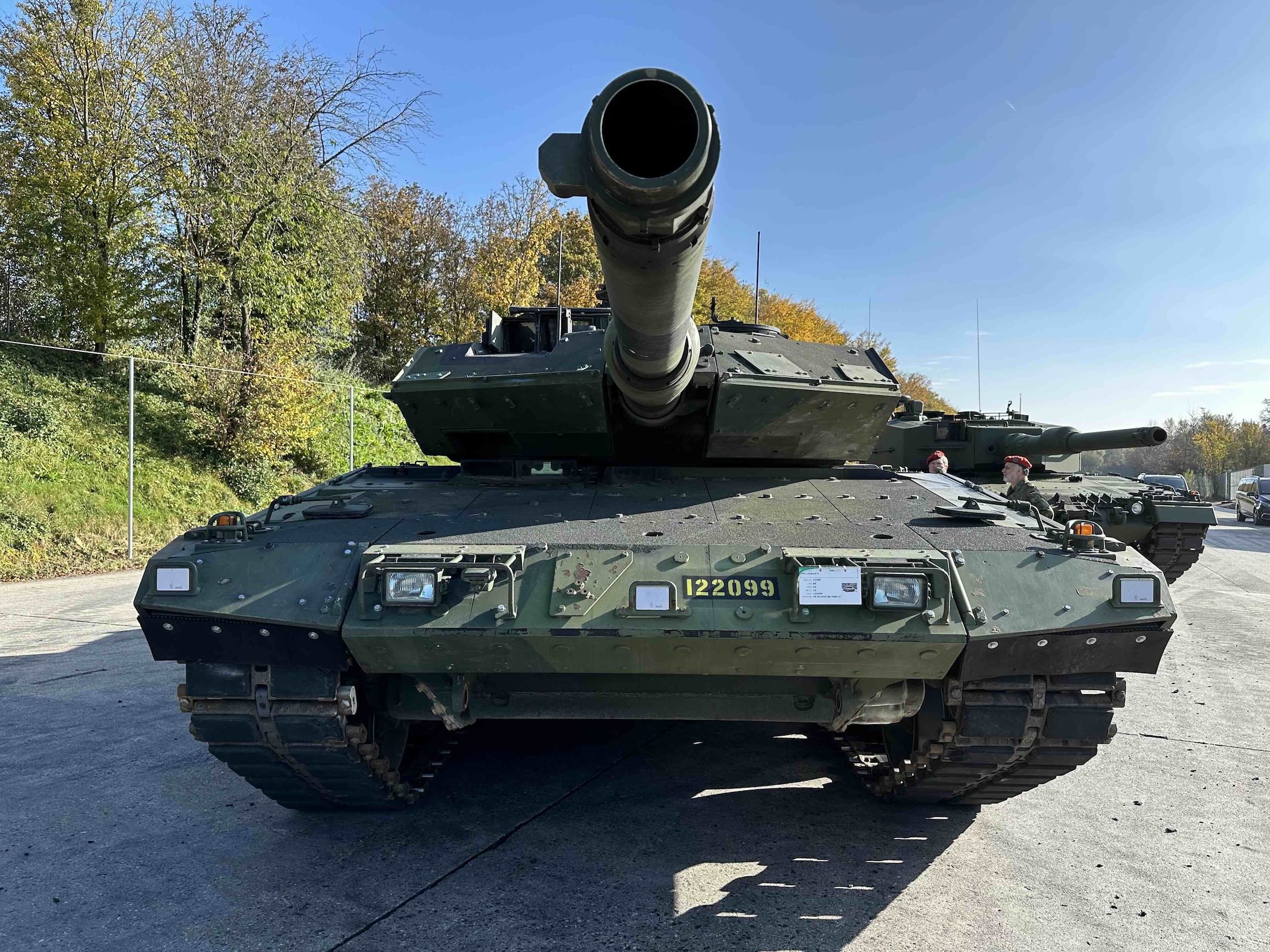 Die Bundeswehr plant den Kauf von bis zu 1.000 neuen Leopard-Kampfpanzern. Eine Beschaffung, die auch europäisch gedacht werden könnte.