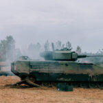 ASCOD-Schützenpanzer aus Lettland im scharfen Schuss.