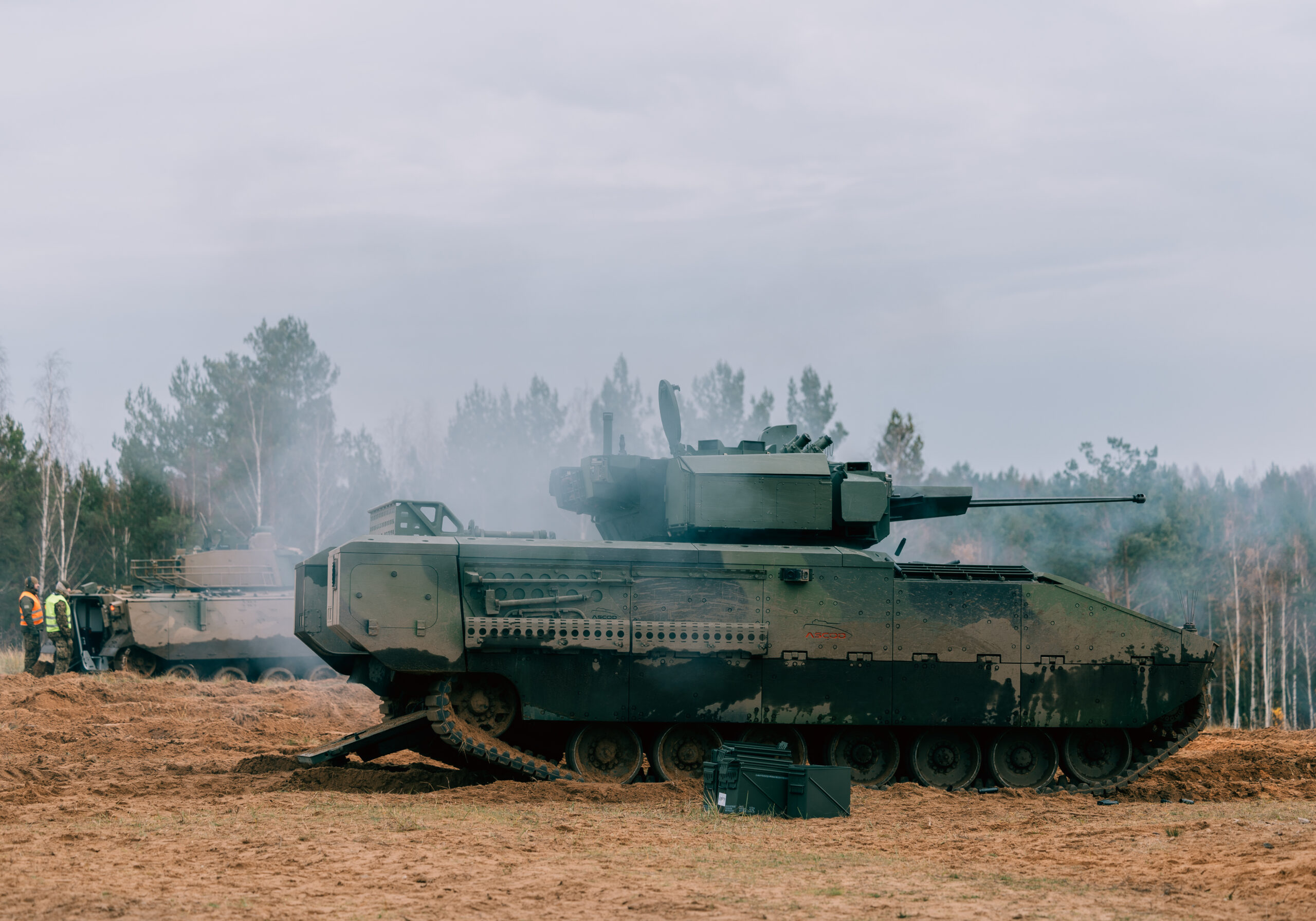 ASCOD-Schützenpanzer aus Lettland im scharfen Schuss.