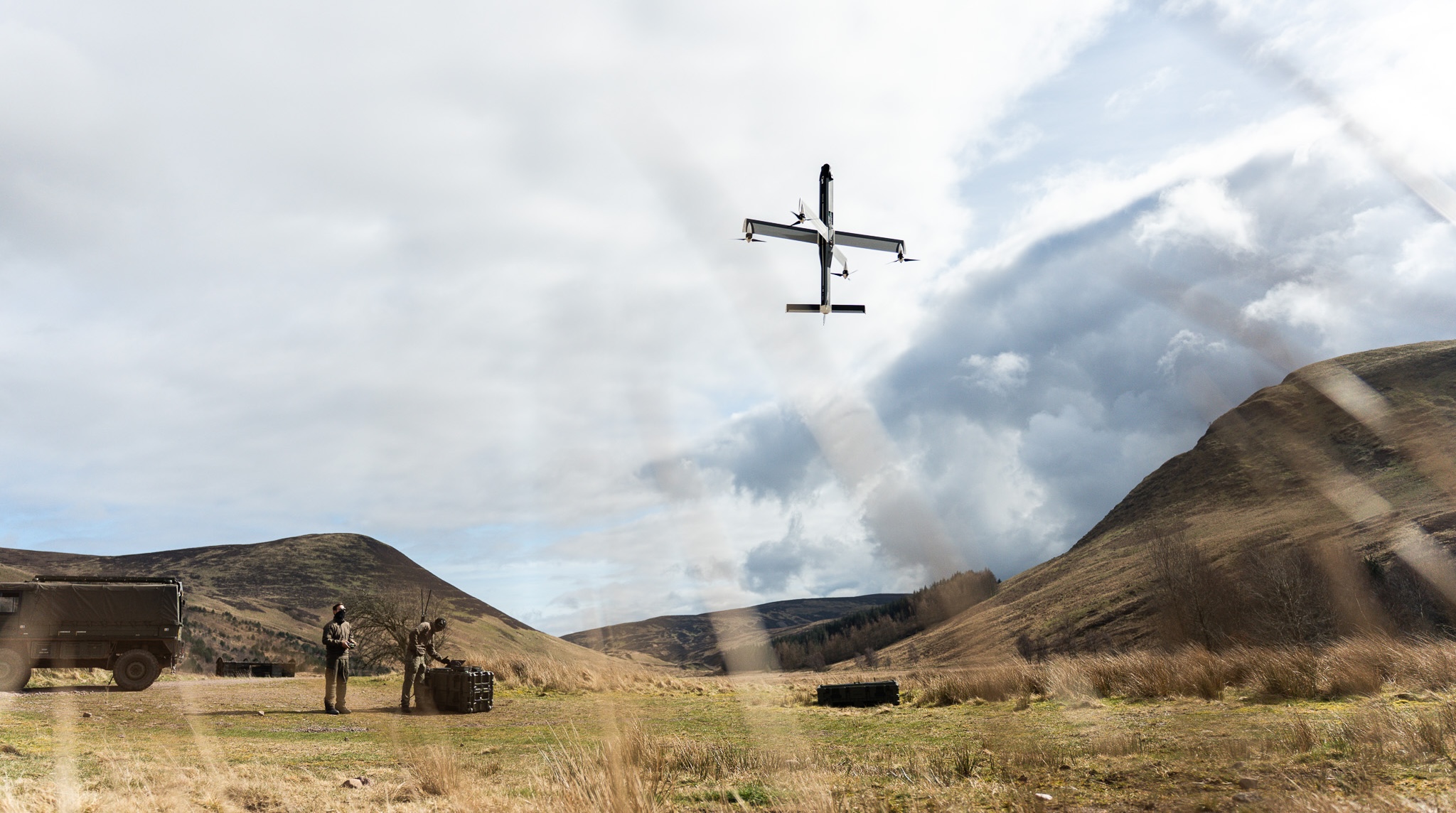 Die Loitering Munition „Virtus“ von STARK wird mit einem panzerbrechenden Gefechtskopf der TDW ausgestattet.