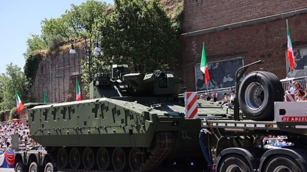 Italien zeigt seinen neuen Schützenpanzer Lynx KF41 von Rheinmetall bei der Parade zum Nationaltag.