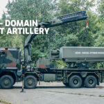 Das erste Foto einer landbasierten Naval Strike Missile (NSM) von Kongsberg, integriert auf die zukünftige deutsche Raketenartillerie MARS 3 bzw. EuroPULS.