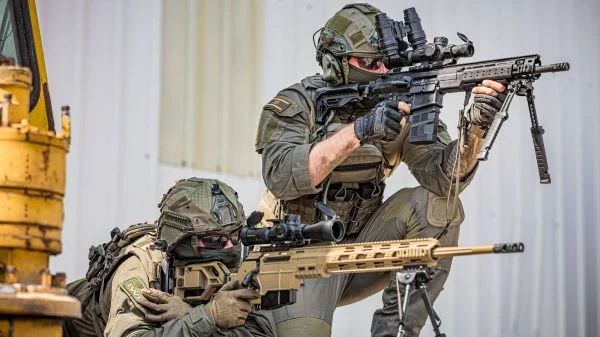 Golan Kalimi, Senior Vice President von Meprolight: „Die MVO-Familie wurde entwickelt, um Anwendern die Möglichkeit zu geben, in jeder Umgebung und unter allen Bedingungen mit einer Optik zu arbeiten, die absolute Präzision und kompromisslose Haltbarkeit bietet.“