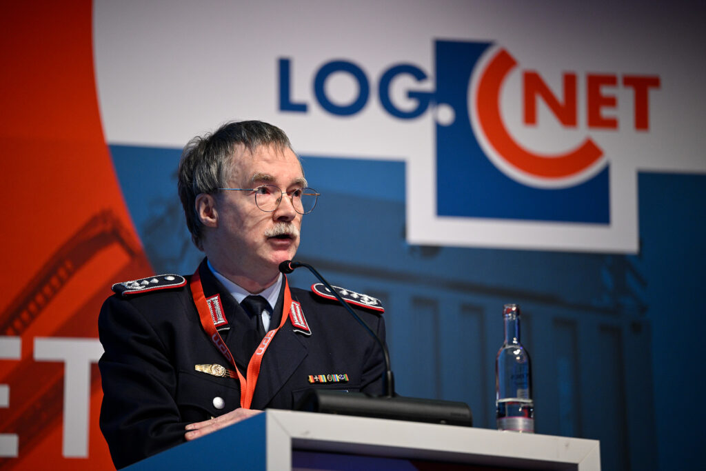 Oberst i.G. Mittelstädt, Referatsleiter FüSK II 4, BMVg auf der LOG.NET2023 in Troisdorf am 8. März 2023.