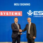 Tony Gilchrist, Business Development Director BAE Systems Air, und Alan Carson, Director Fixed Wing Aircraft der ESG, unterzeichneten heute das MoU zur Zusammenarbeit der beiden Unternehmen.