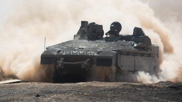 Der Namer ist ein schwerer gepanzerter Mannschaftstransporter (APC) aus Israel.