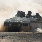 Panzerkorps: Der schwere Transportpanzer Namer aus Israel basiert auf dem Merkava.