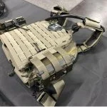 Das Material des Plattenträgers nimmt kaum Wasser auf und kann Auftriebsmittel integrieren.