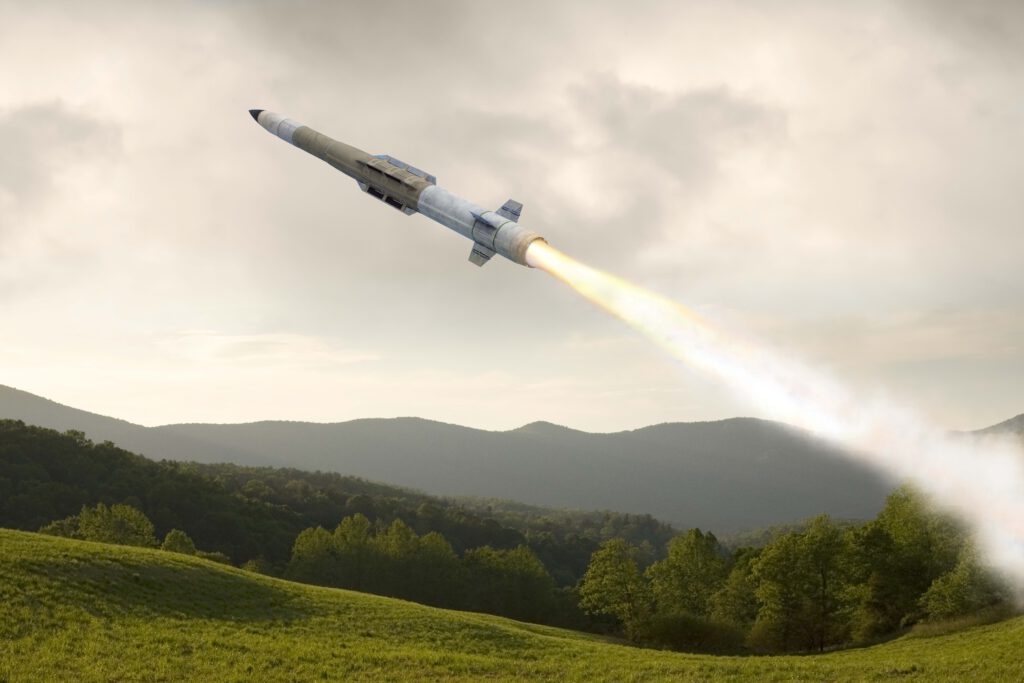 Mit dem erfolgreichen Start einer PAC-3 MSE Flugabwehrrakete aus dem modifizierten M903-Patriot-Startgerät kann nun bald die Auslieferung der PAC-3-MSEs nach Deutschland beginnen. Foto: Lockheed Martin