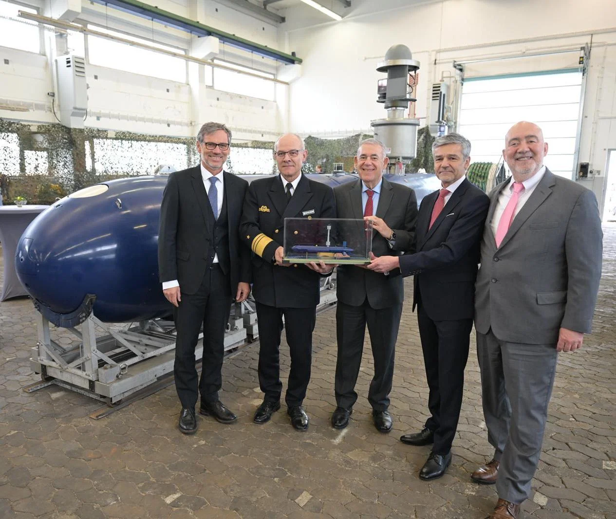 IAI und TKMS haben das große autonome Unterwasserfahrzeug (AUV) BlueWhale an die deutsche Marine ausgeliefert.