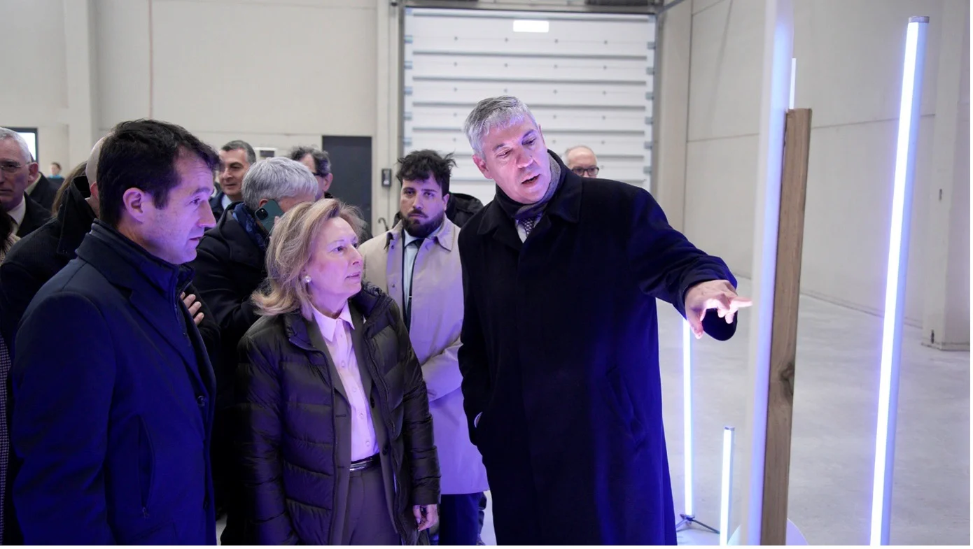 Vorstellung der Pläne von Indra vor der spanischen Staatssekretärin für Verteidigung, Amparo Valcarce.