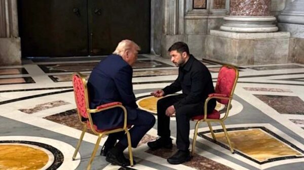 Dieses Foto ist schon jetzt "historisch" - US-Präsident Donald Trump (l.) im Vieraugengespräch mit dem Präsident der Ukraine, Wolodymyr Selenskyj, in der Petersbasilika in Rom.